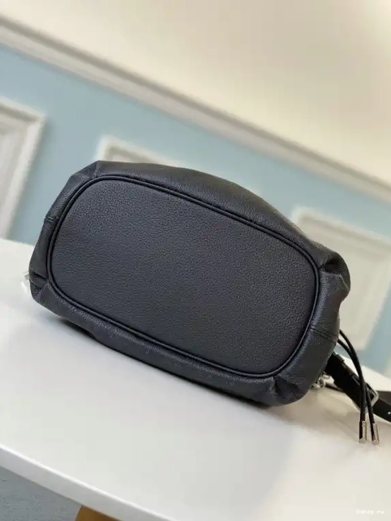 VUITTON LOUIS MURIA 0517